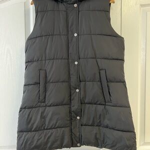Women's Black Puffer Vest